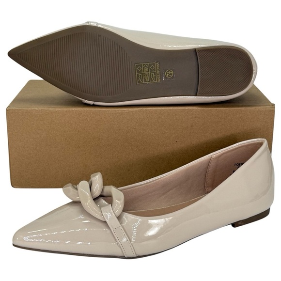 Journee Collection Clareene Beige Patent Leather Women’s Flats Size 7.5M - Picture 9 of 9